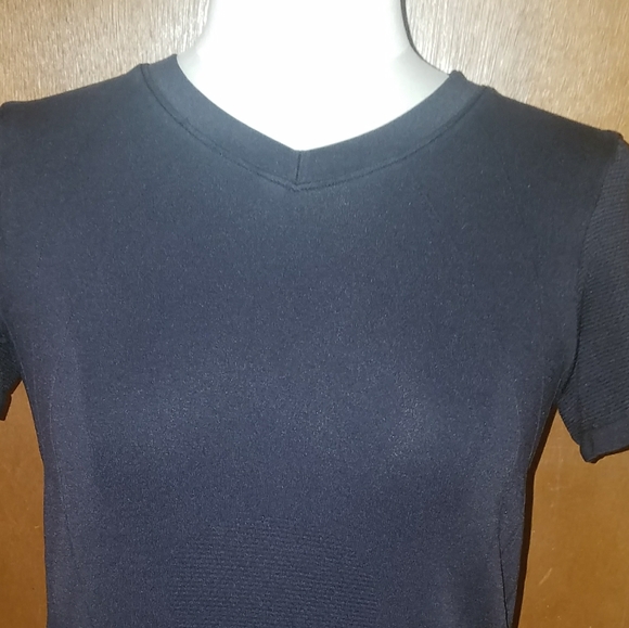 🎄3/$15 C9 by Champion Black V-Neck Short-Sleeve Tee - Picture 4 of 7